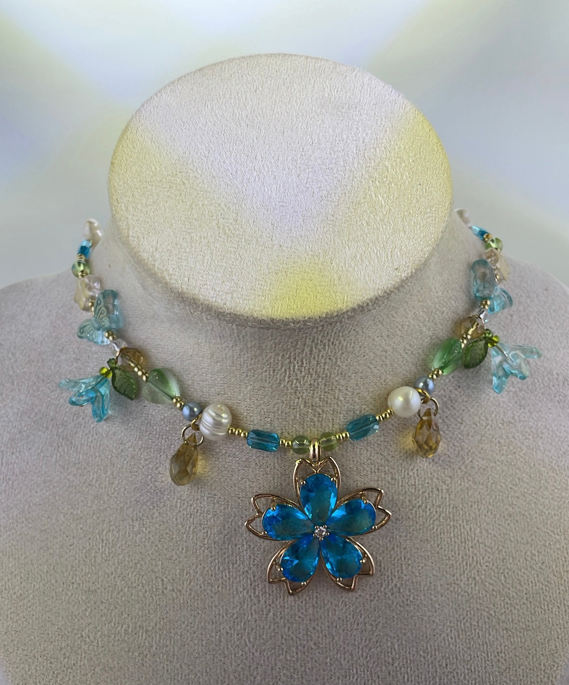 Blossom of the sea choker