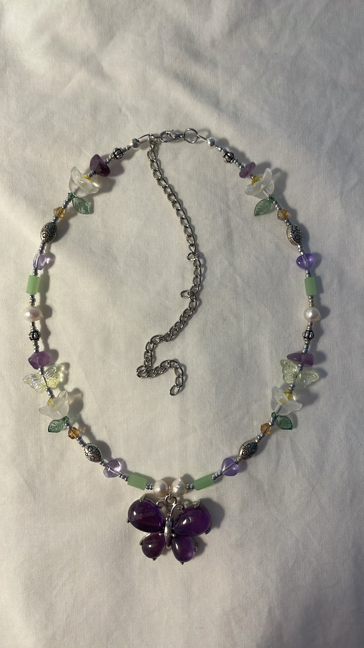 Butterfly and Daisy (lapis lazuli) necklace