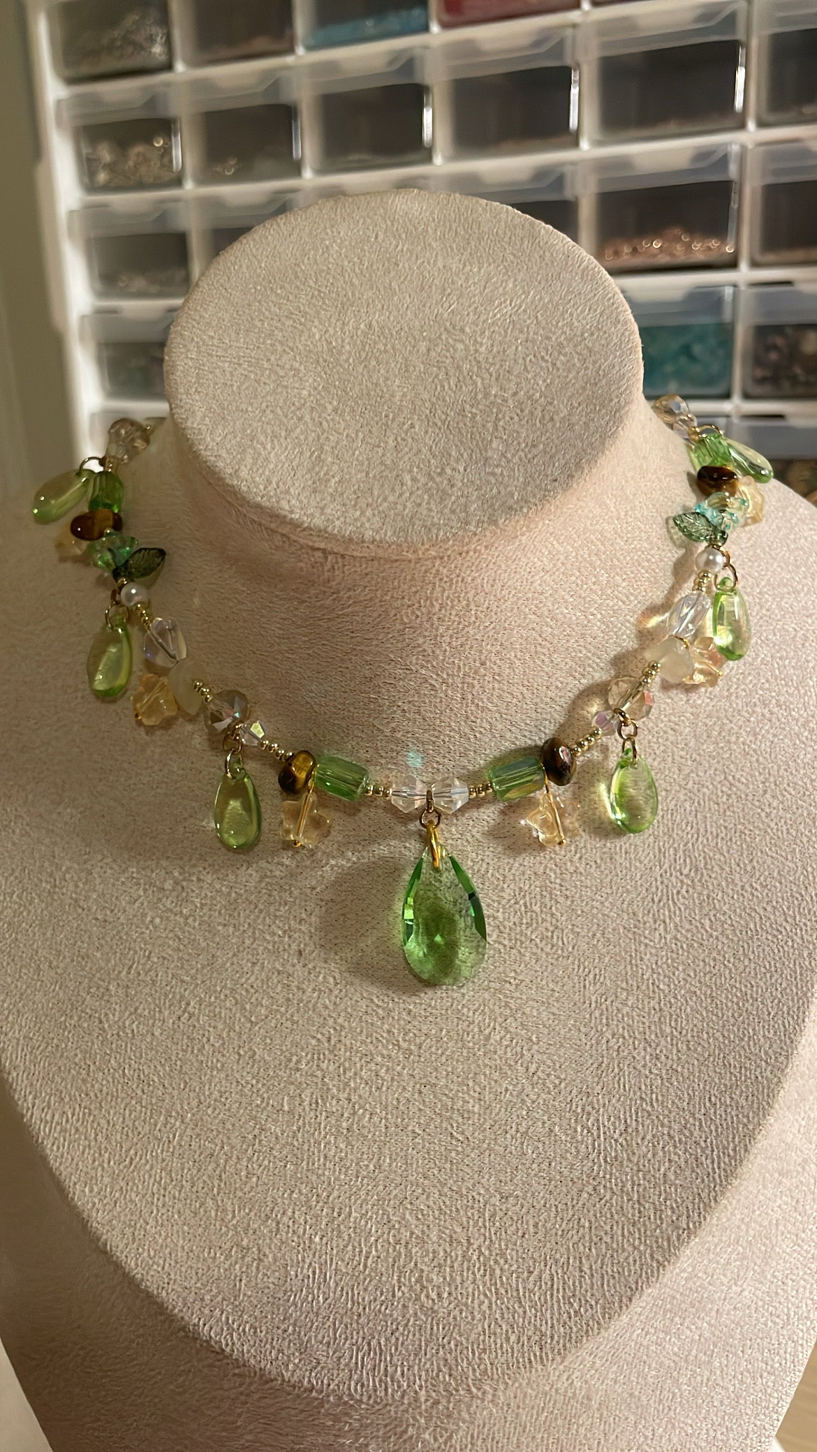 Lucky clover teardrop necklace