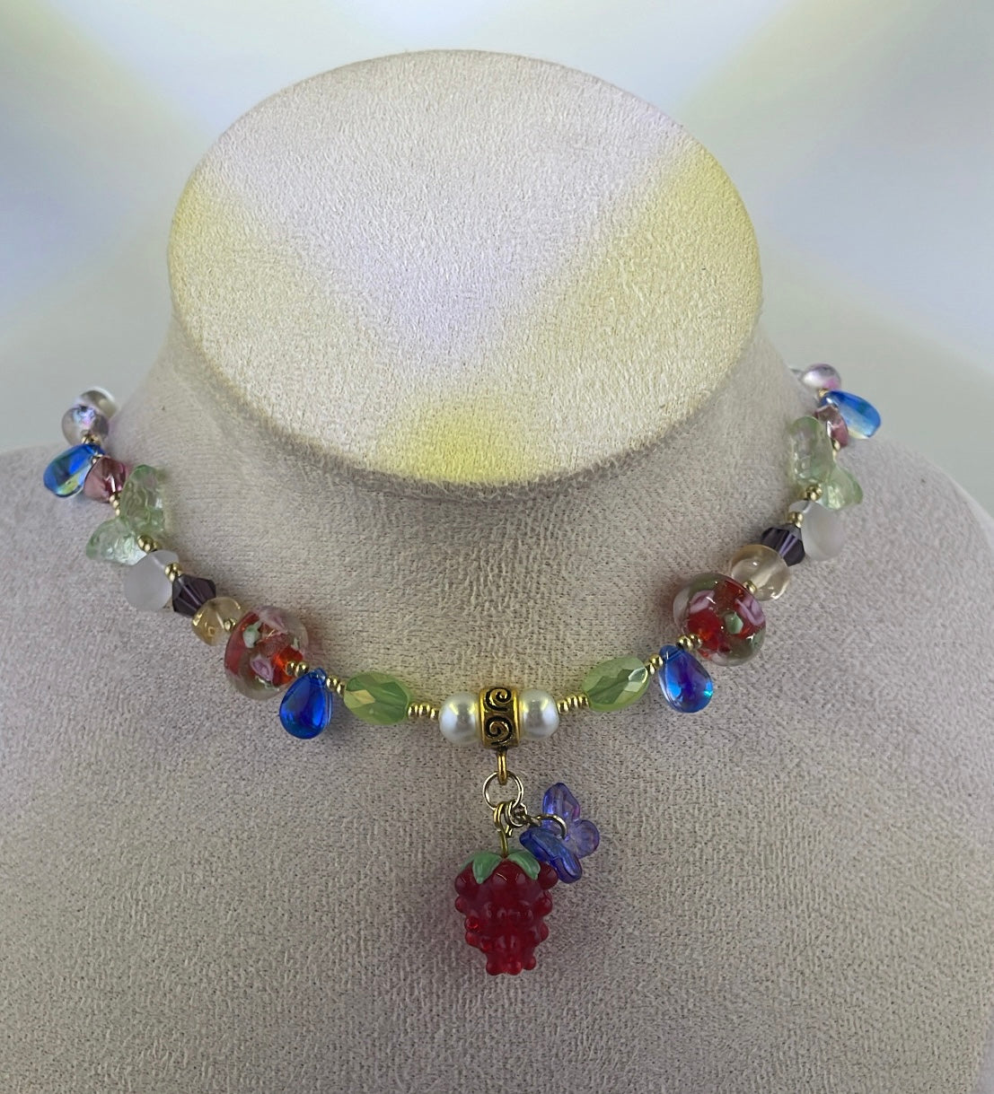 Raspberry glitterbug choker