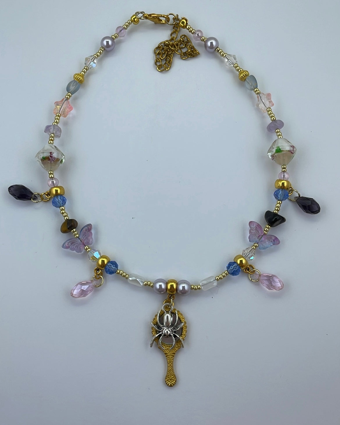 Antique spiders choker