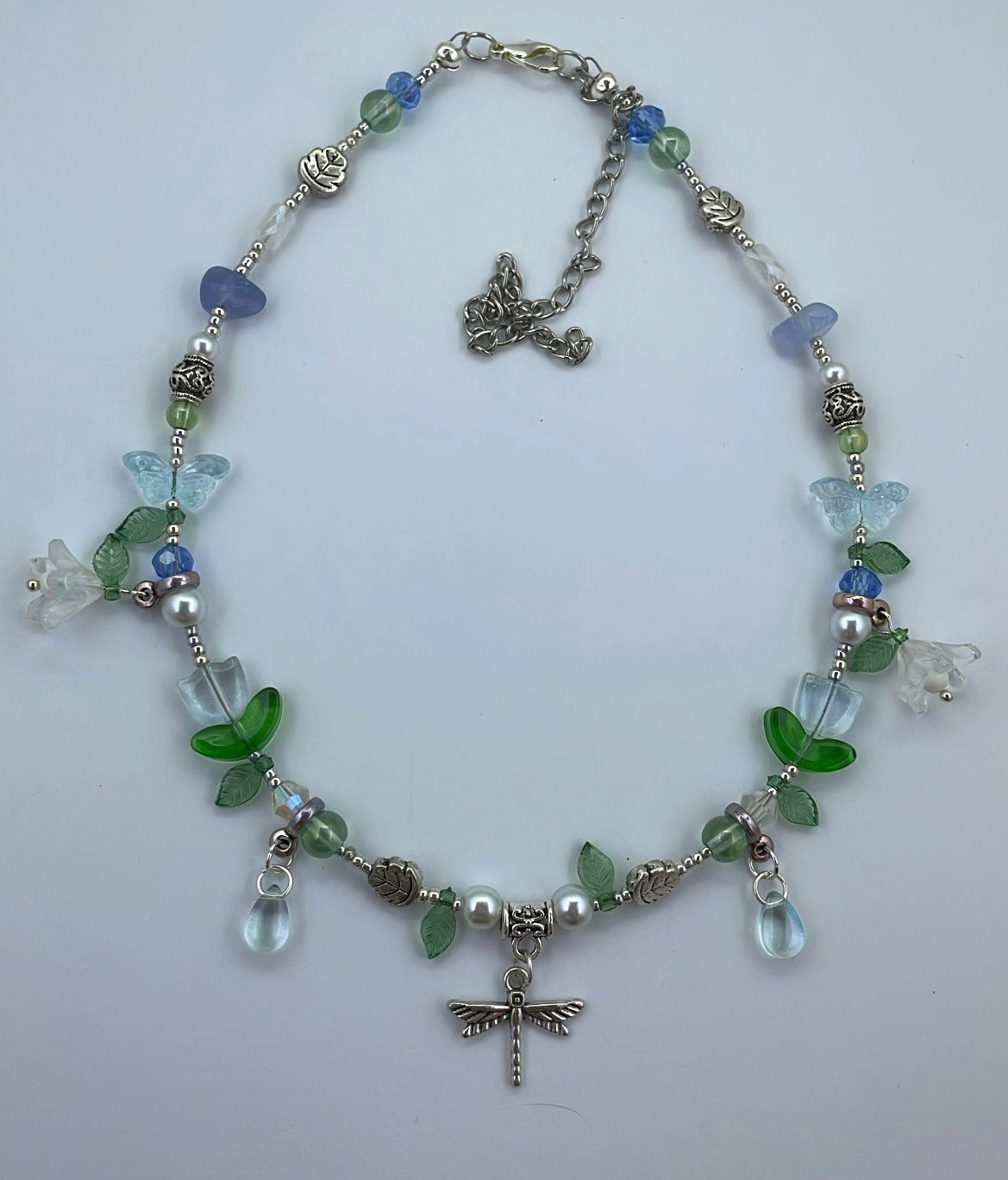 Rain and wings choker