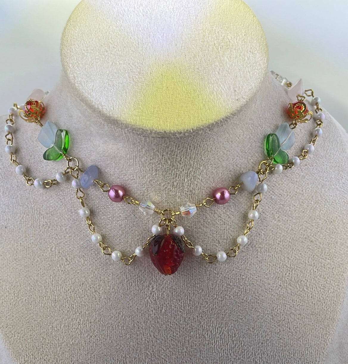 Summer strawberry choker