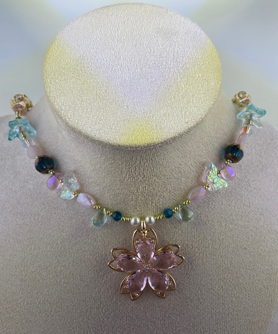 Pastel pink petals choker