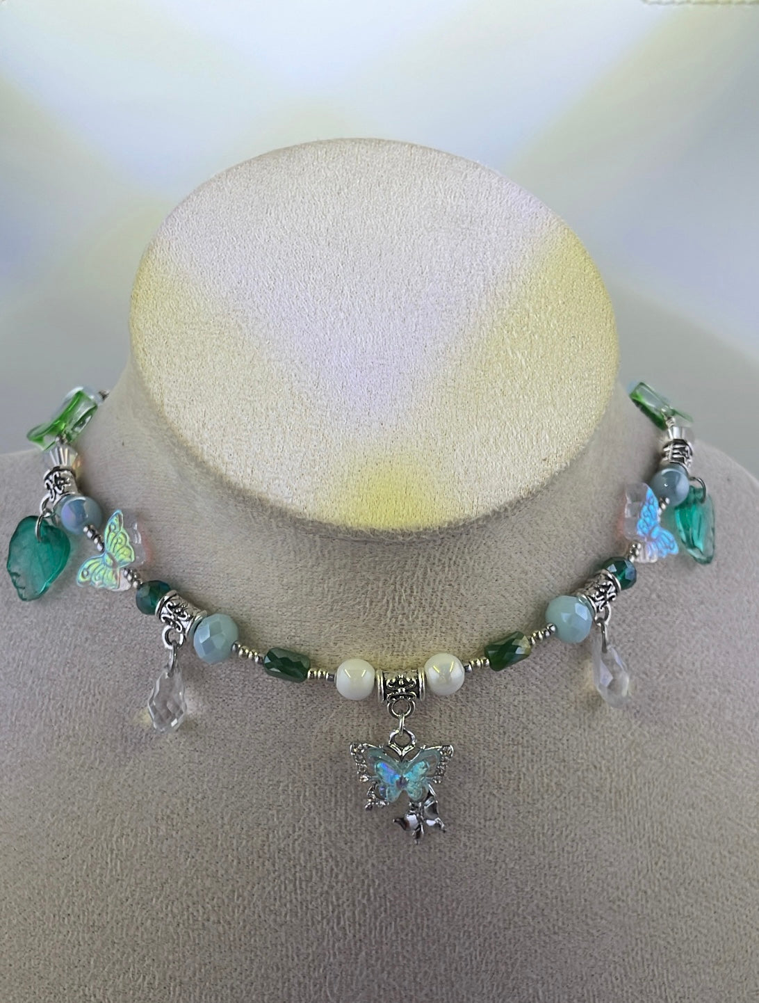 Shimmer on the river choker