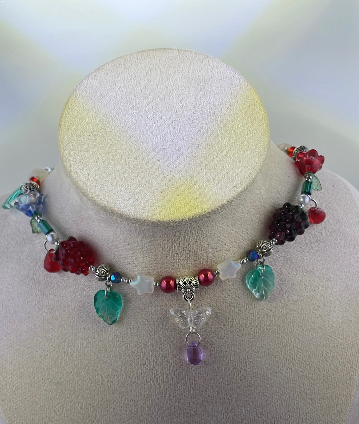 Bugs and berry bush choker