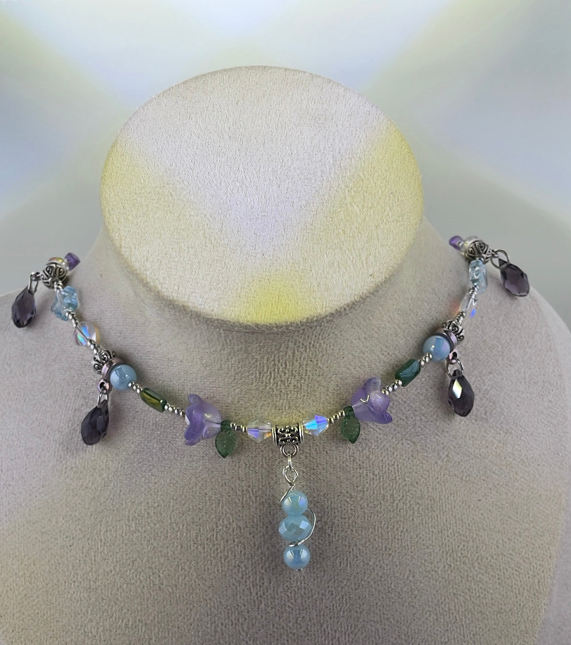 Blue cocoon choker
