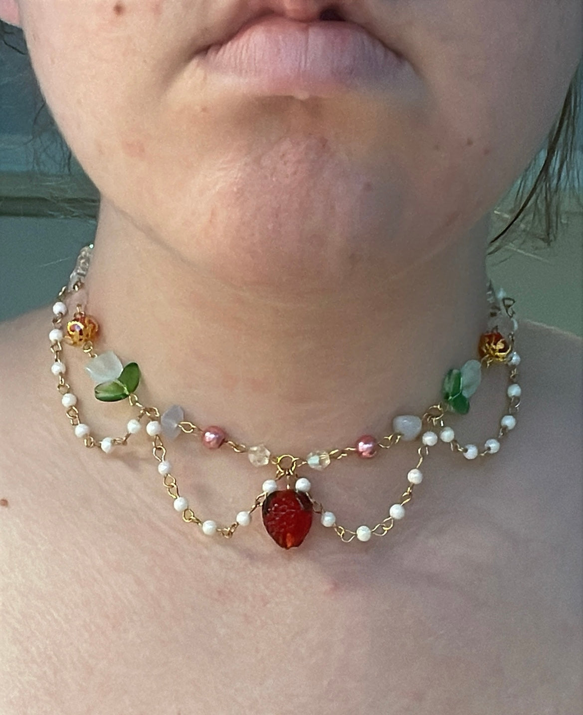 Summer strawberry choker