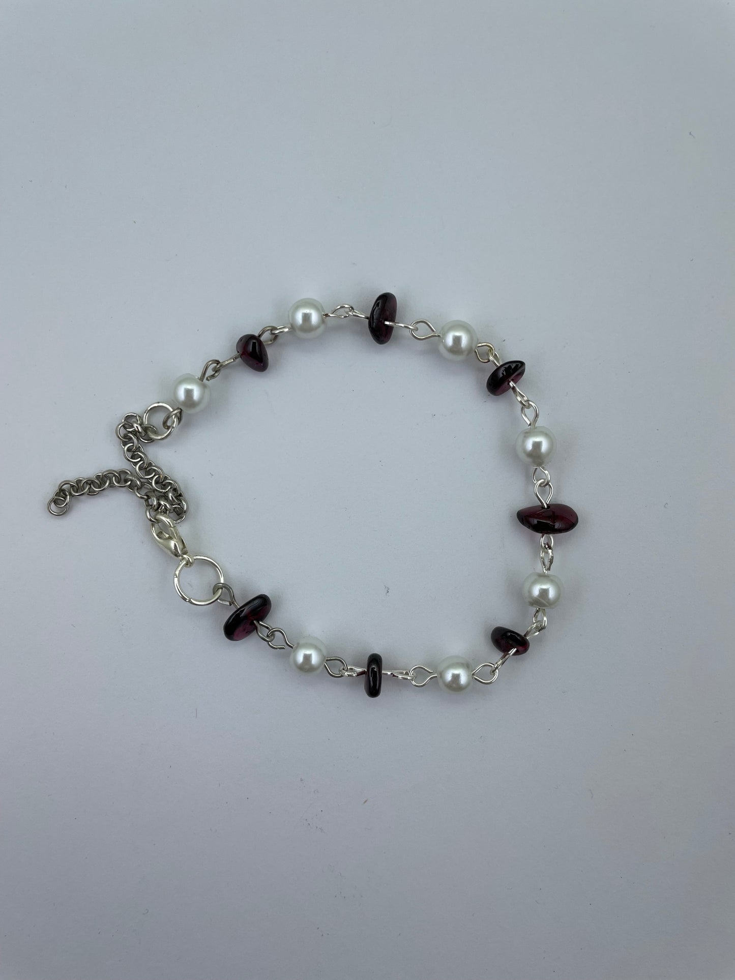 Garnet and glass pearl bracelet