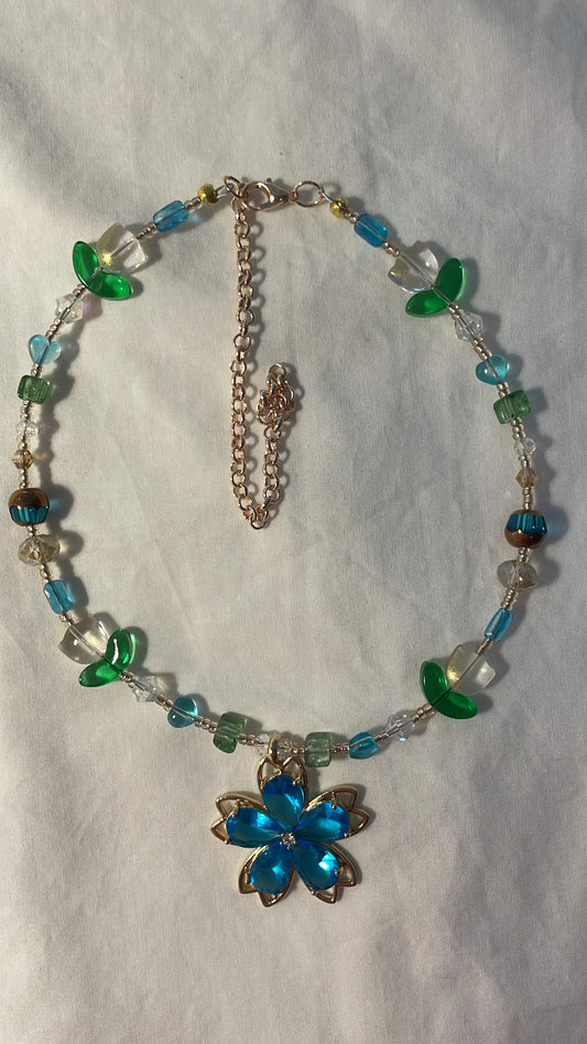 Twinkling flower necklace
