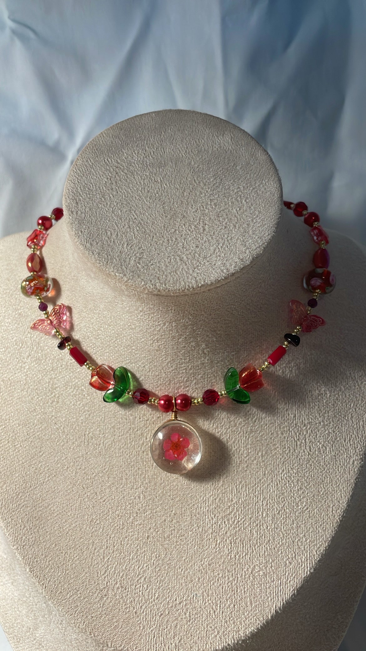 Isabella pressed flower necklace
