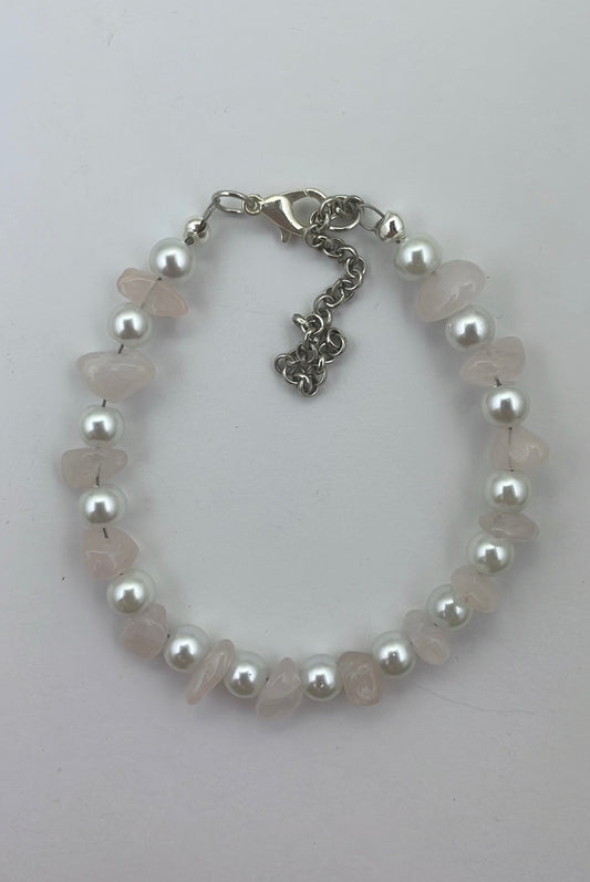 Rose quartz and glass pearl bracelet