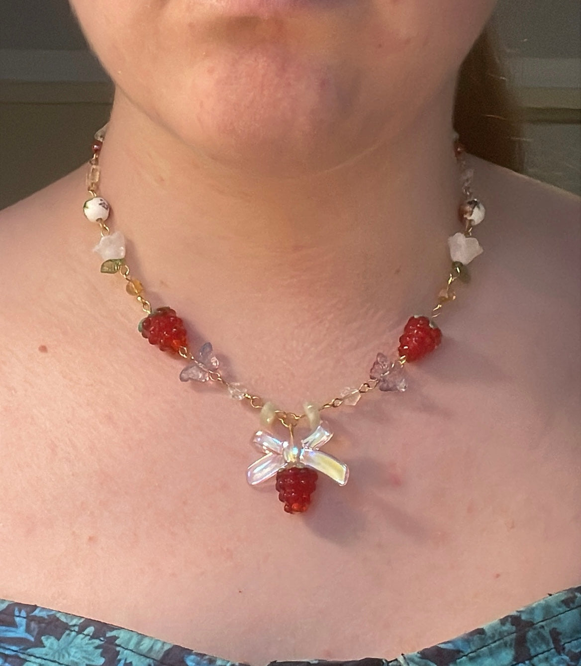 Bows and berries necklace